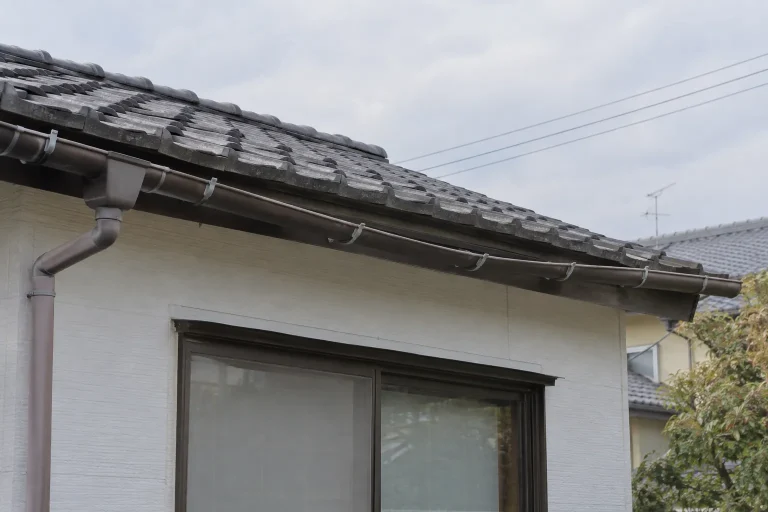 雨樋のたわみ