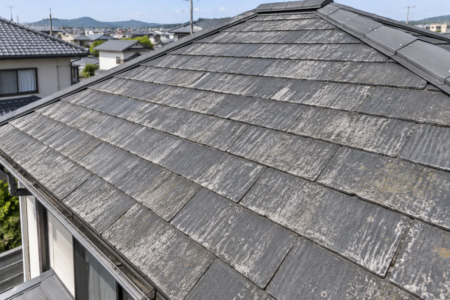 屋根カバー工法を検討する既存スレート屋根の状態