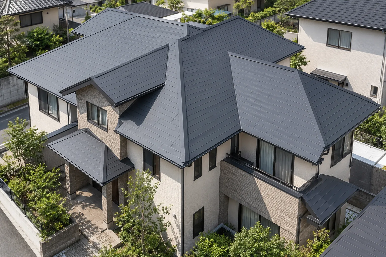 大きく複雑な屋根