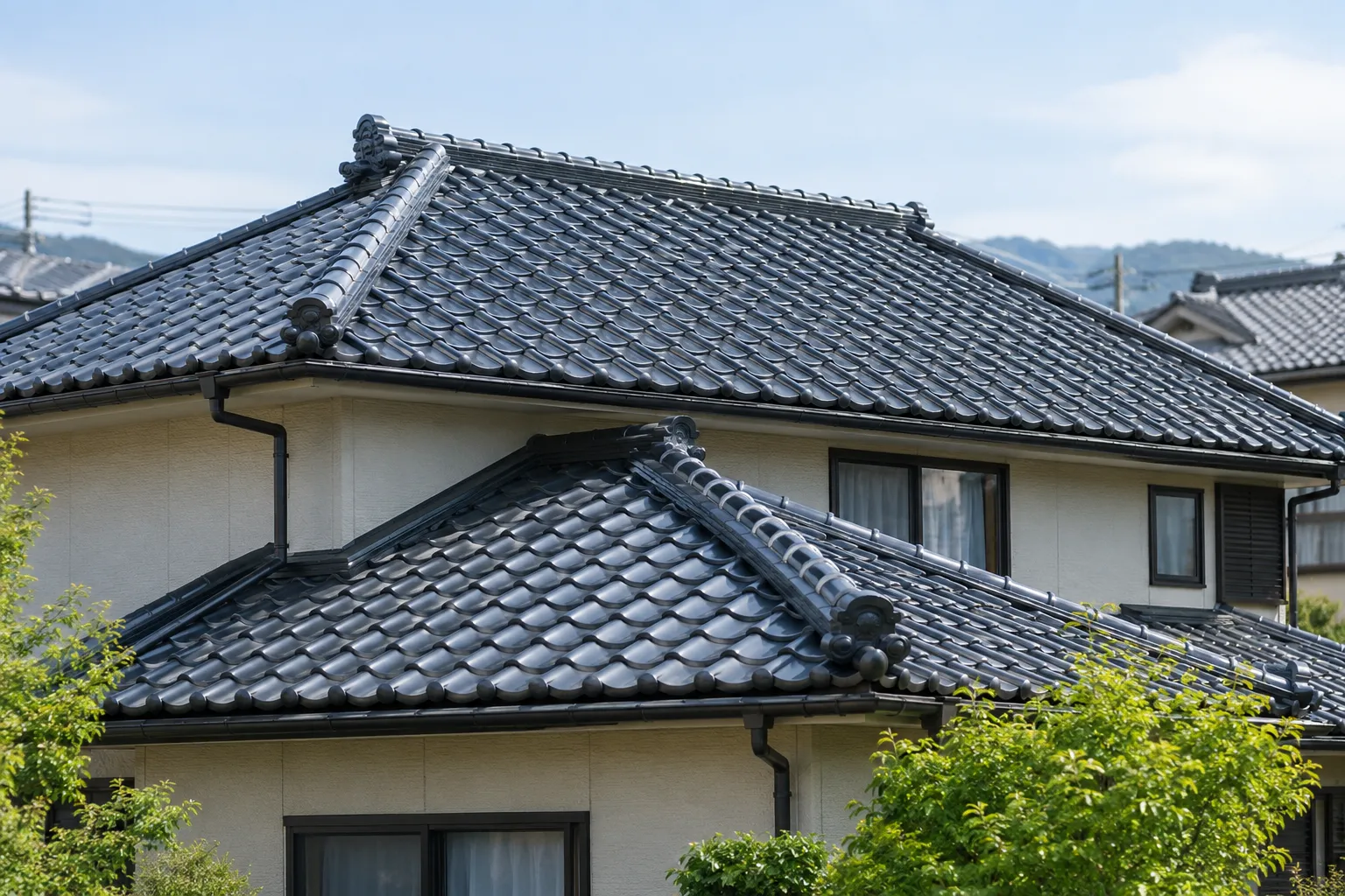 陶器瓦またはいぶし瓦の屋根