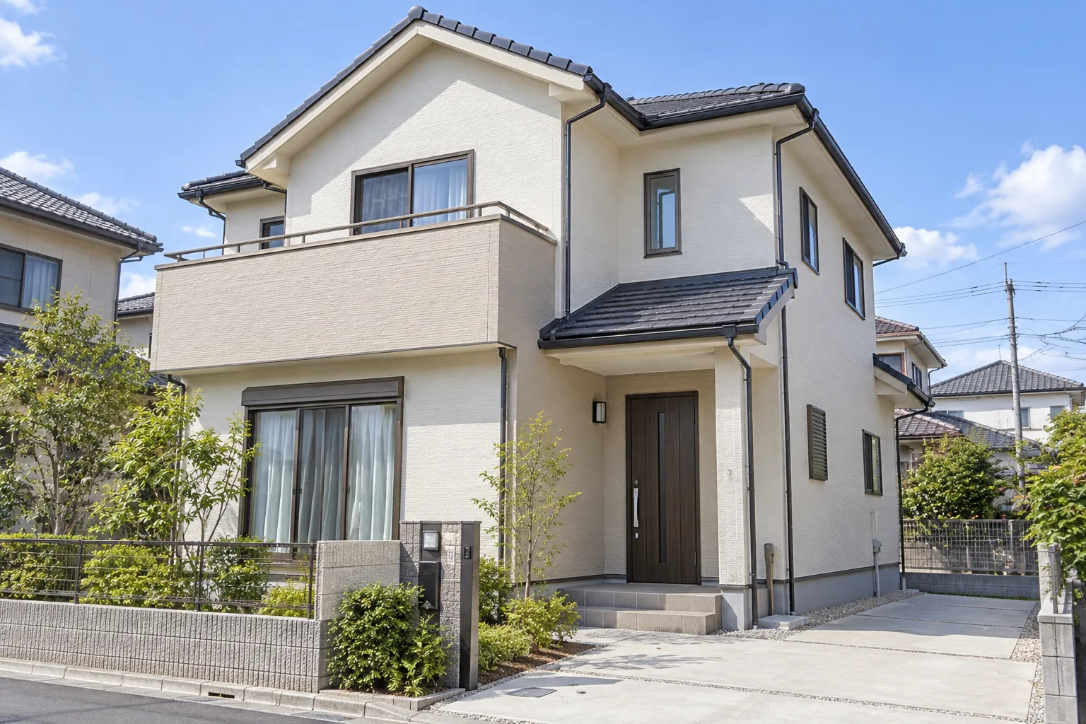 外壁シリコン塗装プランの住宅外観