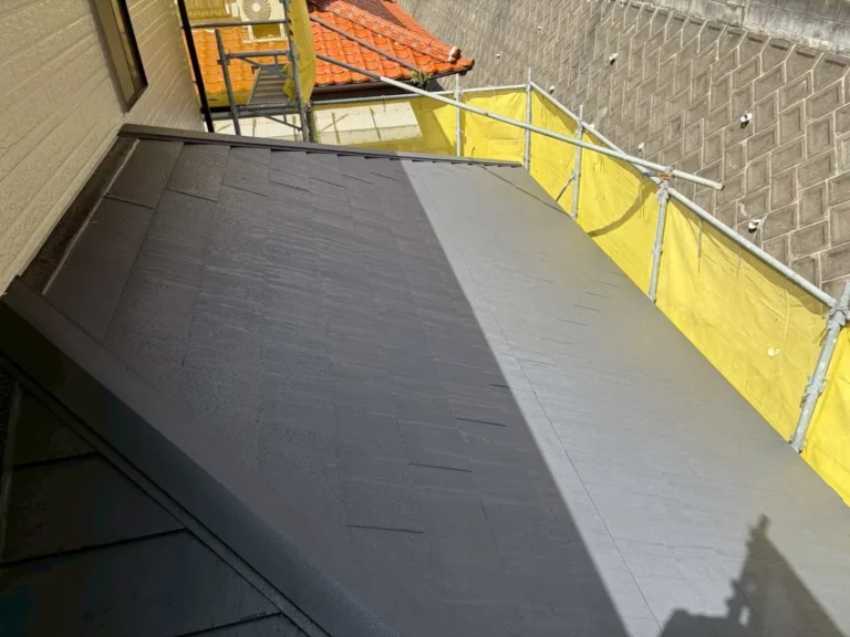 屋根カバー工法と外壁塗装の完工写真