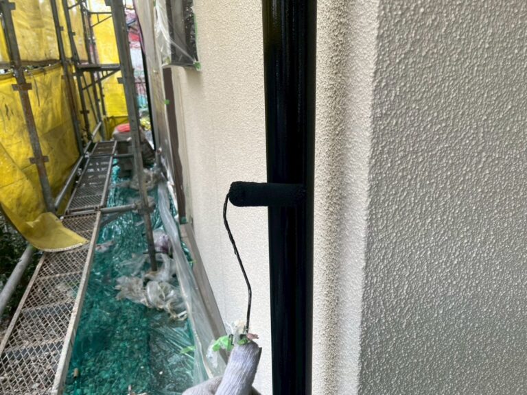 付帯部塗装 施工中