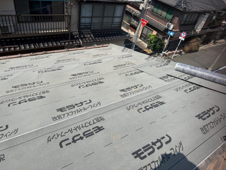 防水シート設置作業